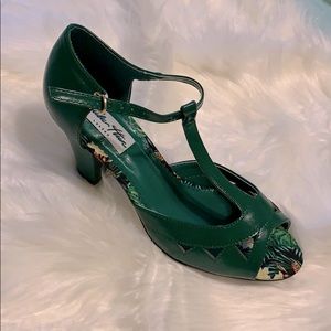 Green Pin Up T-strap Heels